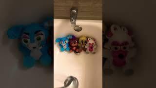 FNAF 2 Toy Animatronics takes the ALS Ice Bucket challenge.