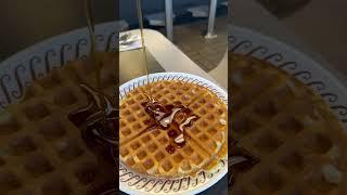 I made a waffle-y terrible joke, but it gets batter! #waffle #waffles #waffletime #waffleking