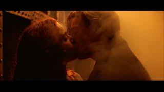 Titanic (1997) - deleted kiss scene