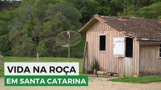 Tem até igreja dentro de cachoeira, nesta pequena comunidade catarinense!