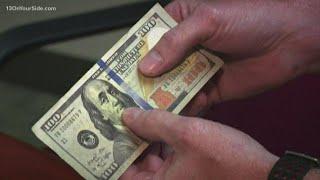 How to spot counterfeit money