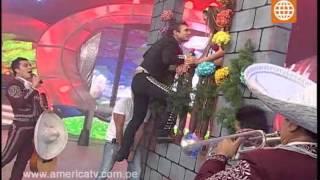 Esto es Guerra: Nicola sorprende a Angie con Mariachis - 19/09/2012