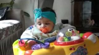 Geraldine Alexa jugando!!!!