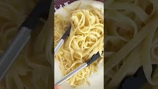  20 minutes, 4 ingredients, a balanced meal in one, and pasta...need I say more?!