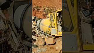 Concrete mixing & pouring retaining wall manually #concrete #concretemixer #concretemixing #pouring