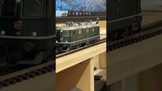 Lok-Präsentation: Roco 73991 - SBB Re 4/4 grün  #modelleisenbahn #roco  #h0 #eisenbahn #modellbau