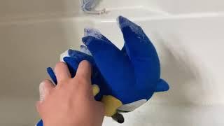 Sonic takes a bubble bath! (MY MOST VIEWED VIDEO!)