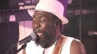 Clinton Fearon - What A System (Live)