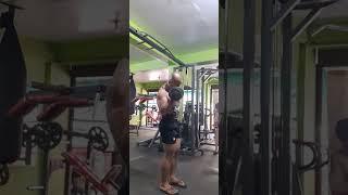 bicep curl using dumbbells