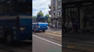 Wasserwerfer der Stadtpolizei Zürich am 1.Mai beim Helvetiaplatz