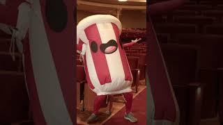 Crunchy and Bubs visit Cincinnati Opera