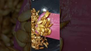 roasted Pumpkin Seeds  #trending #youtubeshorts #vaishalikahale #foodblogger #shorts #viral