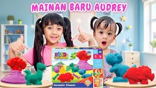 SAMANTHA AUDREY UNBOXING MAINAN PASIR KINETIC !! SERU BANGET !!