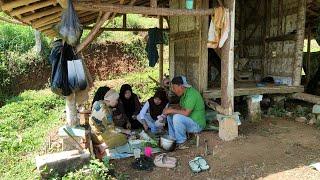 Nasi Liwet, Ikan Asin, Sambal Dadakan Pemadam Kelaparan Saat Kumpul Di Gubuk Sawah Pinggir Hutan