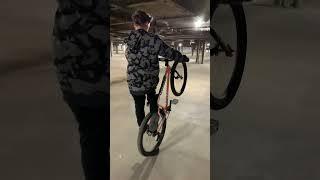 2 new learns in one #newlearn #fyp #reels #bikelife #nyc #bike #wheelie #highlights #bomma #shorts