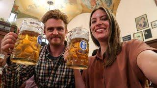 BAYERISCHE BIER & ESSEN Tour in München, Deutschland  + Trinken im HOFBRÄUHAUS German Beer Hall! 