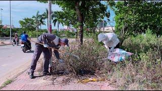 The garbage collector laughed and said we were crazy to clean the sidewalk for free