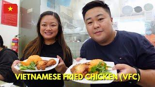 Trying Saigon's Famous Waterfall Fried Chicken (Cơm Gà Xối Mỡ) | Vietnam Food Guide 