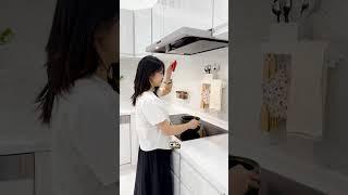 Cải tạo tủ bếp, rũ bỏ lo toan về sức chứa với tủ bếp Nhật Bản | #shorts #caitaotubep #thietketubep