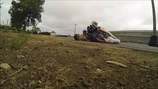 Les pilotes de kart 2 temps sur le circuit de Dunois Kart.