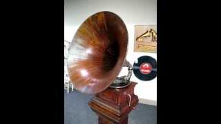Victor Monarch Special (MS) with Quartersawn Oak Speartip Horn