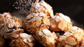 Italian Almond Biscuits (Riciarelli)