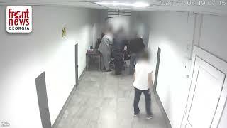 პენიტენციური სამსახური მიხეილ სააკაშვილის გლდანის ციხის საავადმყოფოში შეყვანის კადრებს ასაჯაროებს