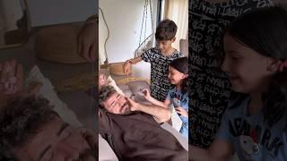 الاخت الشـيطـانه وقعت اخوها شوفوا الفيديو اللي فوق ده بسرعهومتنسوش اللايك والاشتراك في القناه