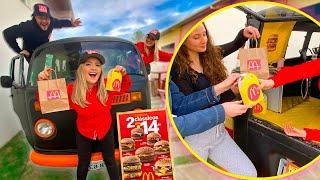 TRANSFORMEI a KOMBI em um MC DONALDS  *food truck*  ‹ Morgana Santana ›