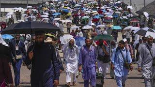 Relatives search for missing in Saudi Arabia as hajj death toll tops 900 • FRANCE 24 English