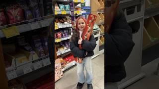 Кристина узнала,что она приемнаявышел первый сольный трек Крис⬆️ #shorts #ladymilana #юмор