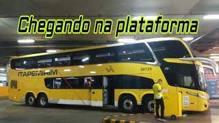 Movimento na rodoviária Novo Rio e as novas plataformas de embarque