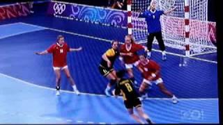 Australia Handball - Maddie scores!!!