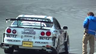 Ｄ１ブリッツＲ３４のむけん号をまなぴー（鈴木学）が運転！ちょいドリフト？動画