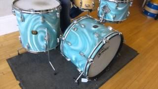 Vintage Gretsch 1970's Turquoise Satin Flame Drum Set Review