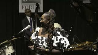 Steve Davis Quintet featuring Abena Koomson-Davis: Softly, As In A Morning Sunrise