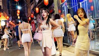 Christmas on Vietnam Hochiminh city! So many gorgeous ladies! Nguyen Hue, Le Than Thon, Bui Vien!