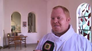 Broeder Franciscus woont eenzaam en alleen in een door God verlaten kerk