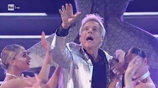 Acqua dalla luna - Claudio Baglioni - Live al Foro Italico - A TUTTO CUORE - Rai 1