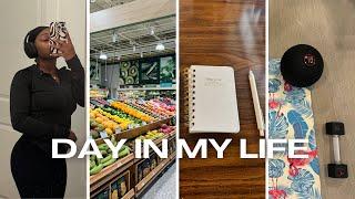 DAY IN MY LIFE | taking things slow, working out, grocery shopping