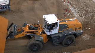 Terex Finlay 883 prepares the sieving process