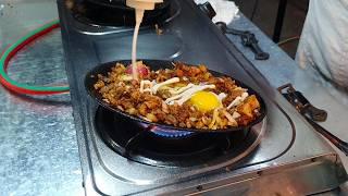 SOLD OUT Everyday | Sizzling Sisig with Egg in Manila | Filipino Street Food