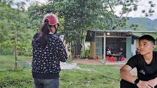 Nam's friend was shocked to see her lover happy with another girl