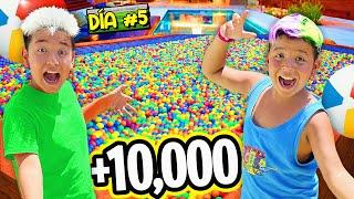 LLENAMOS UNA PISCINA CON MÁS DE 10,000 PELOTAS DE COLORES!