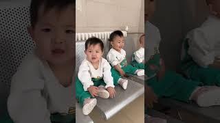 all babies are happier #funny #twinboy #funnybaby #baby #twinbrother #funnyclips #cute #funnyvideos