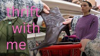 thrift with me!!!!! (watch this if you need inspo of what to look for at the thrift)