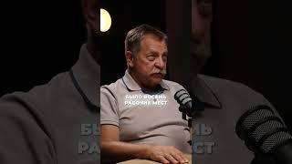 Зачем нужны 8 мониторов в комнате?