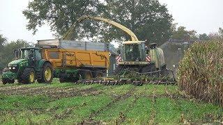 Wemekamp met Krone BigX 650 en 3 John Deere trekkers aan het mais hakselen - deel 1 (2019)