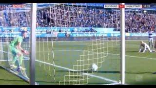 Duisburg goalkeeper takes sip from his drinks bottle - concedes a goal when he's not looking