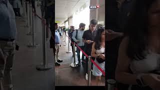 Apple Retail Store India | Delhi Apple Retail Store Launch | Long Queue Outside Delhi Apple Store